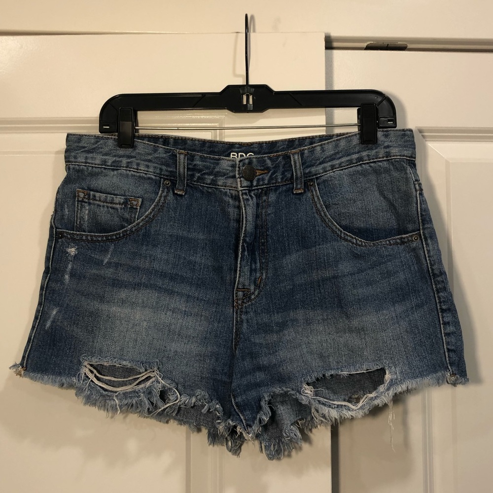 BDG Mid Rise Denim Girlfriend Short